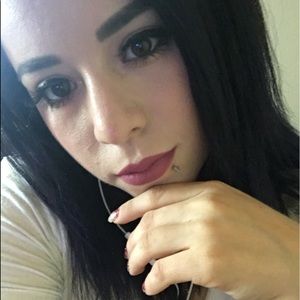 Meet your Posher, Norma